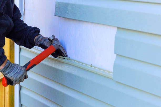 Reliable Emergency Siding Repair contractor in Sammamish, WA by Squared Siding